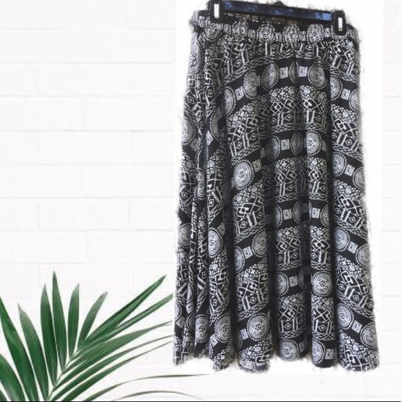 Biographie Dresses & Skirts - Boho Gypsy Midi Skirt